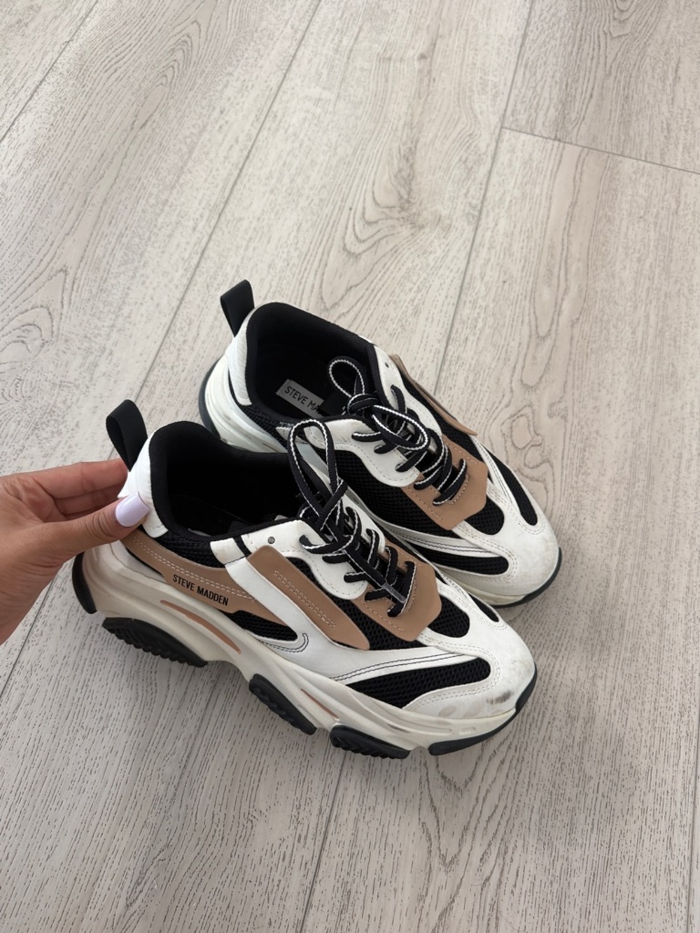 Steve Madden White Black Tan Chunky Sneakers